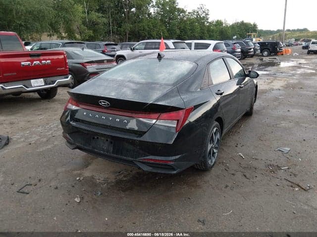 2023 HYUNDAI ELANTRA SEL 4
