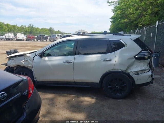 2017 NISSAN ROGUE SV 14