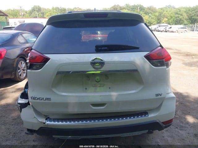 2017 NISSAN ROGUE SV 16