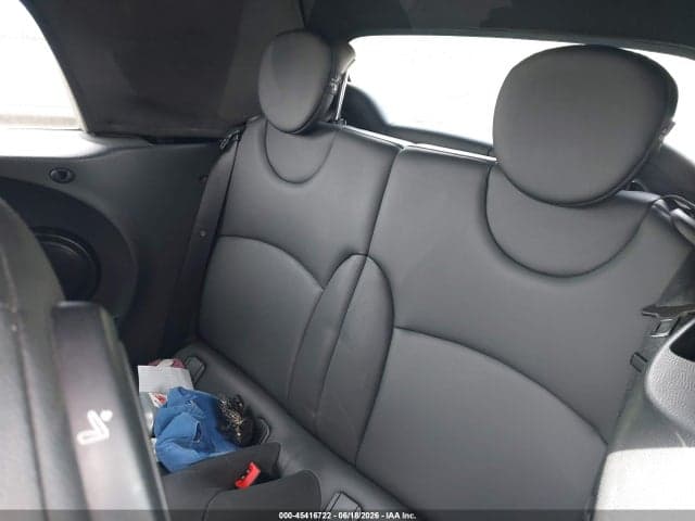 2013 MINI CONVERTIBLE COOPER 8