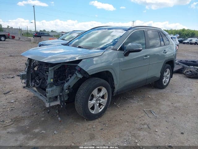 2020 TOYOTA RAV4 XLE 2