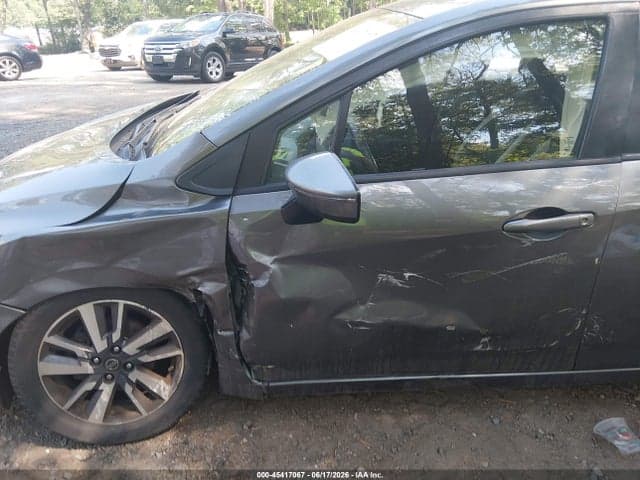2020 NISSAN VERSA SV XTRONIC CVT 6