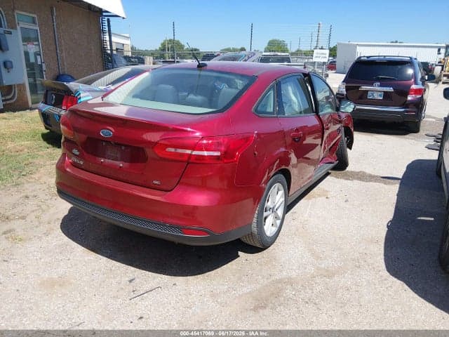 2017 FORD FOCUS SE 4