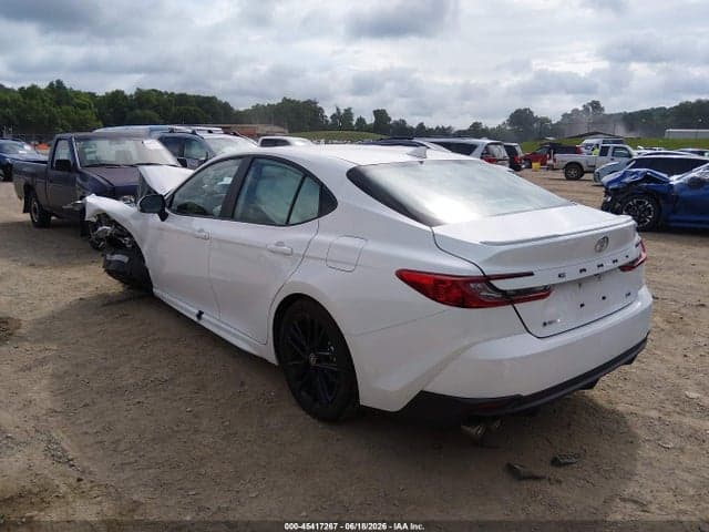 2025 TOYOTA CAMRY SE 3