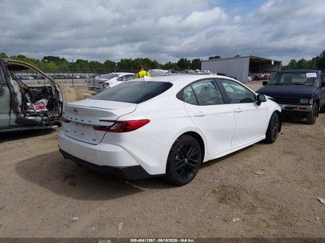 2025 TOYOTA CAMRY SE 4