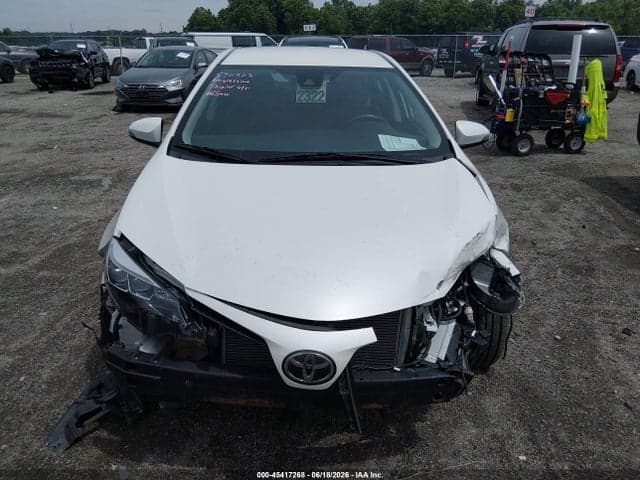 2018 TOYOTA COROLLA SE 12