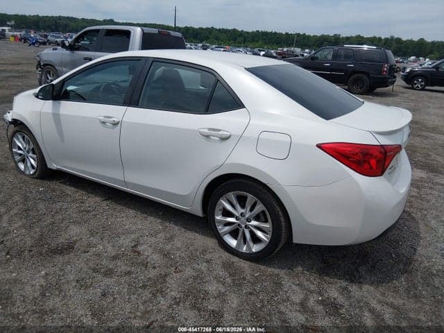 2018 TOYOTA COROLLA SE 3