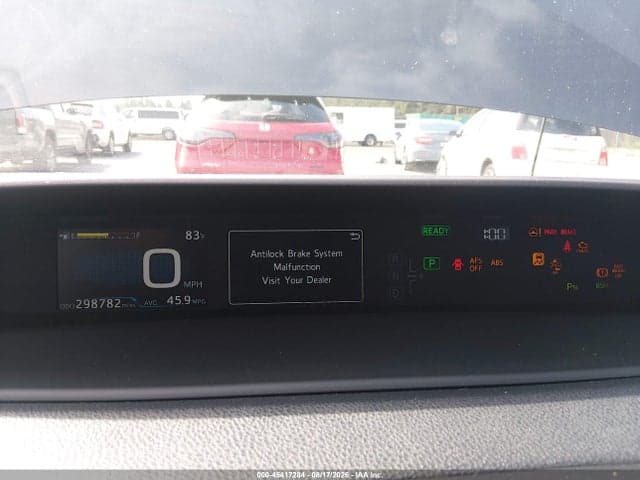 2019 TOYOTA PRIUS XLE 7