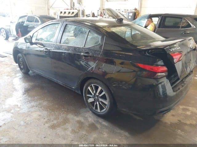 2021 NISSAN VERSA SV XTRONIC CVT 3