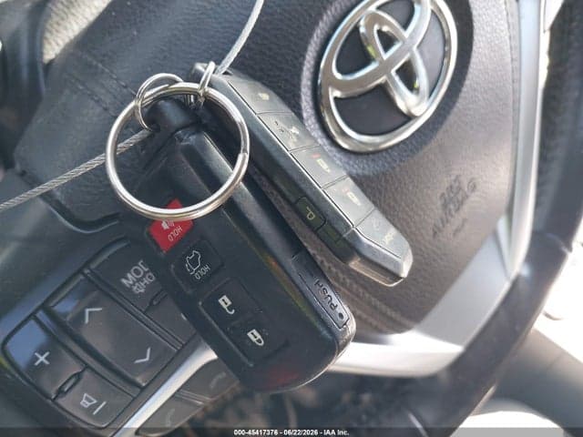 2017 TOYOTA HIGHLANDER LIMITED 11