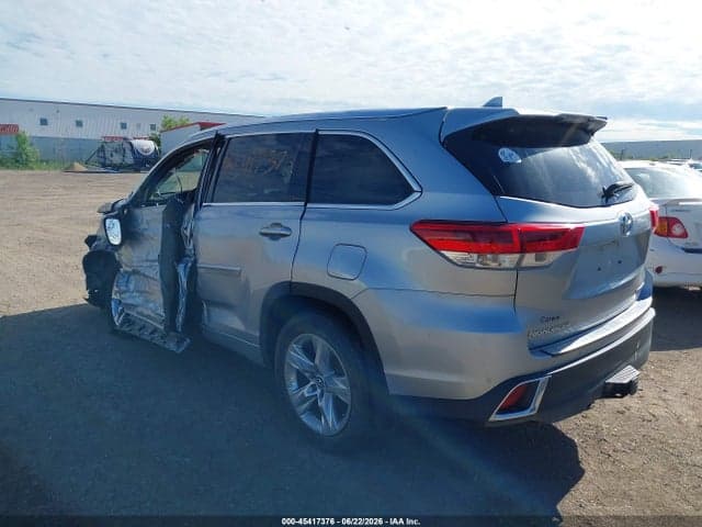 2017 TOYOTA HIGHLANDER LIMITED 3
