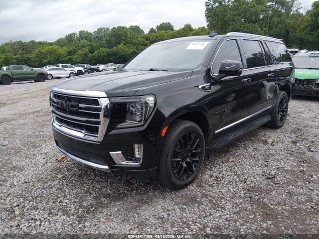 2022 GMC YUKON XL 4WD SLT 2