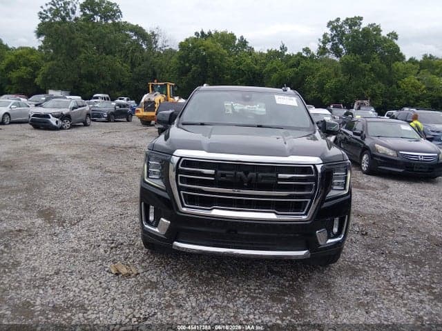 2022 GMC YUKON XL 4WD SLT 13