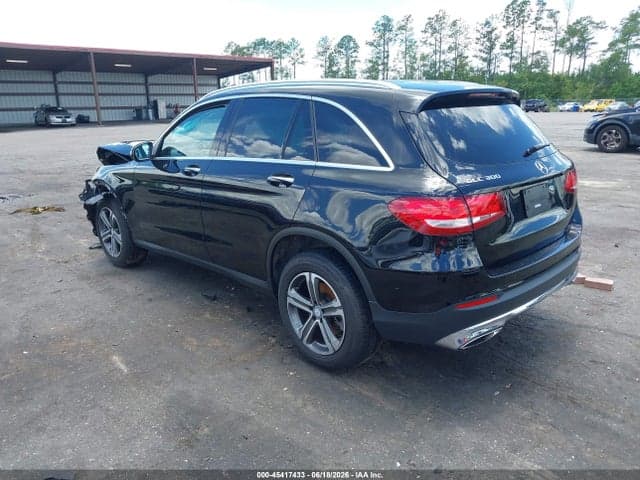 2017 MERCEDES-BENZ GLC 300 3