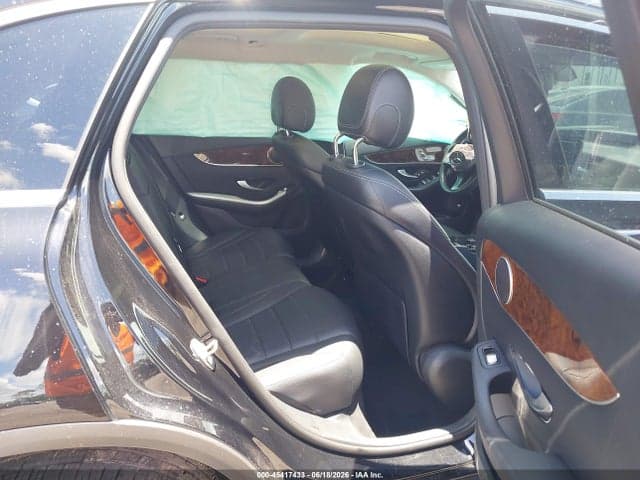 2017 MERCEDES-BENZ GLC 300 8