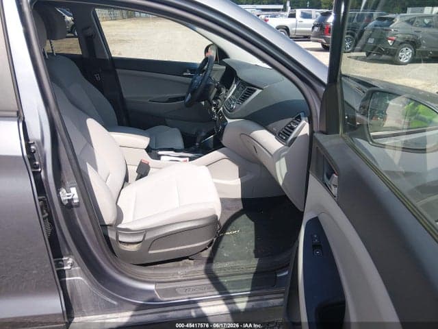 2018 HYUNDAI TUCSON SE 5