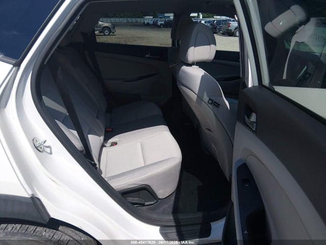 2018 HYUNDAI TUCSON SE 8