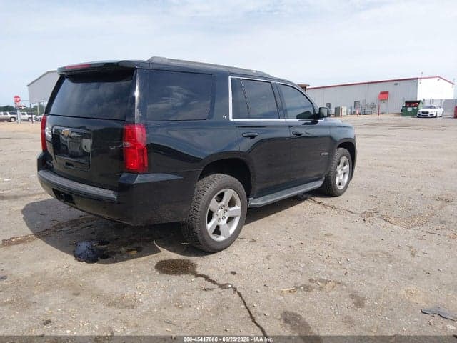 2017 CHEVROLET TAHOE LT 4