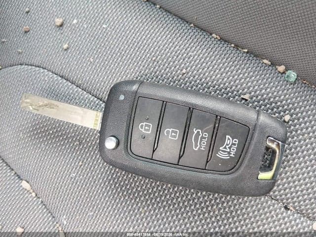 2024 HYUNDAI ELANTRA SE 11
