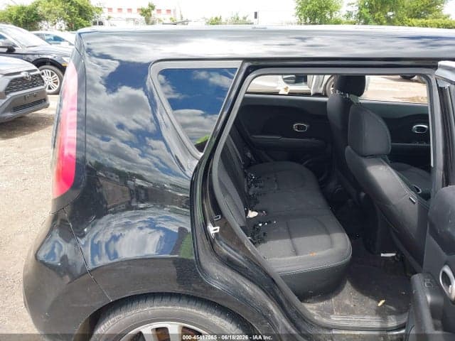 2017 KIA SOUL + 8