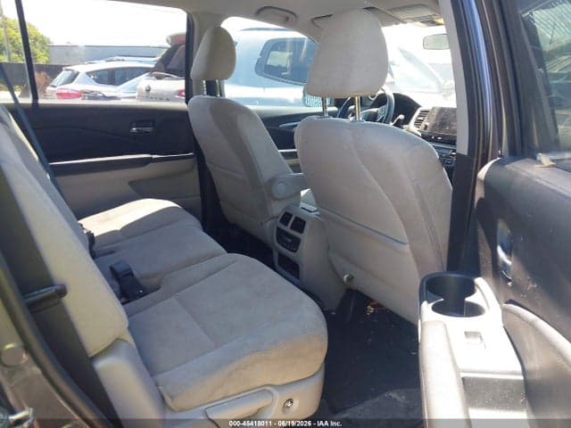 2019 HONDA PILOT EX 8