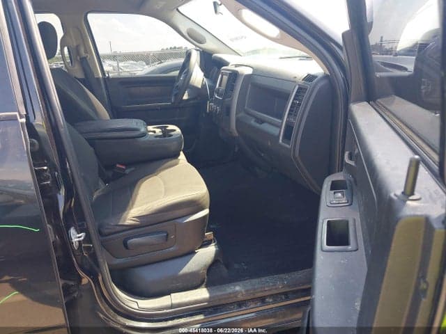 2018 RAM 1500 EXPRESS 4X4 6'4 BOX 5