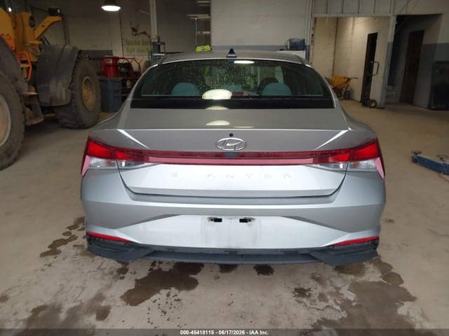 2021 HYUNDAI ELANTRA SE 18