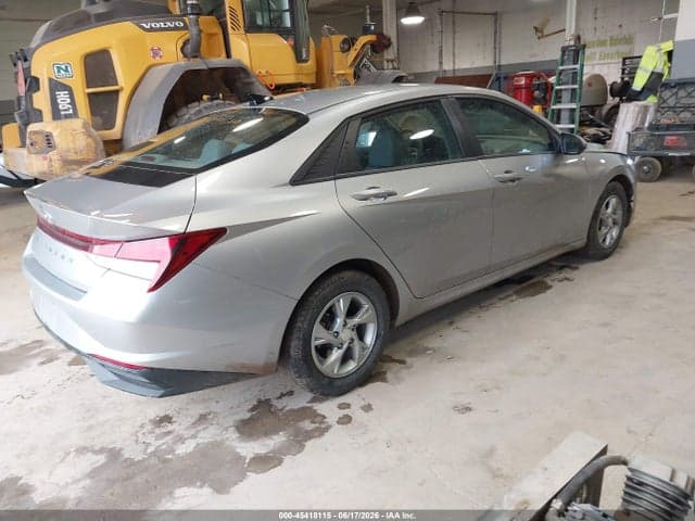 2021 HYUNDAI ELANTRA SE 4