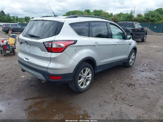 2018 FORD ESCAPE SE 4