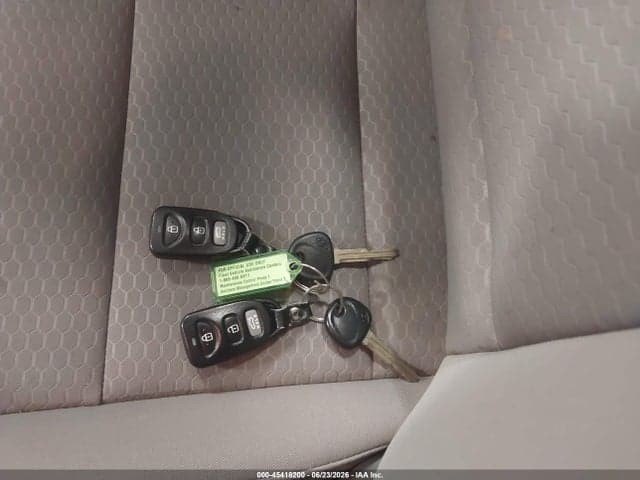 2020 HYUNDAI ELANTRA SE 11