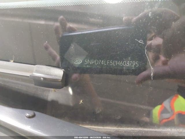 2020 HYUNDAI ELANTRA SE 9