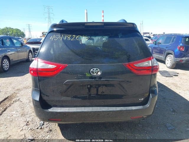2017 TOYOTA SIENNA LE 8 PASSENGER 16