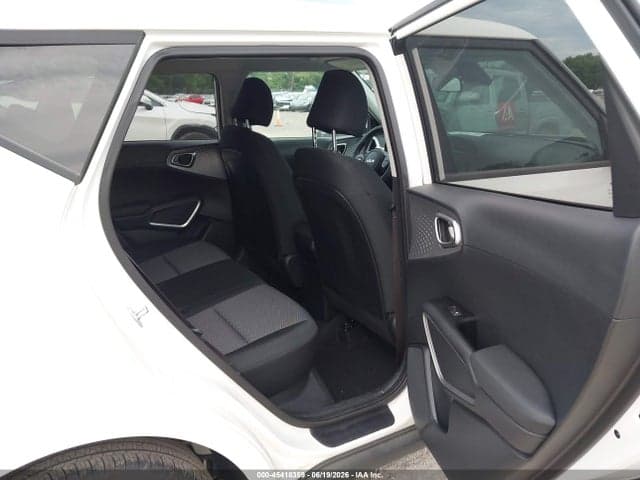 2024 KIA SOUL LX 8