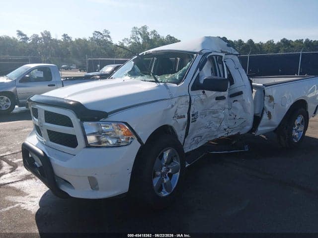 2019 RAM 1500 CLASSIC EXPRESS 4X2 6'4 BOX 2