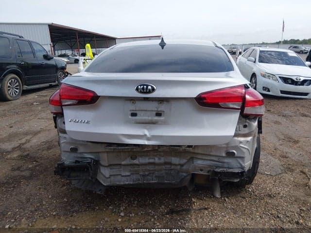 2018 KIA FORTE LX 17