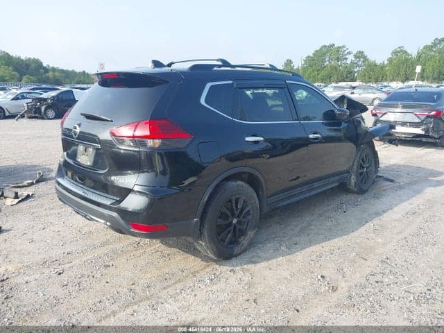 2017 NISSAN ROGUE SV 4