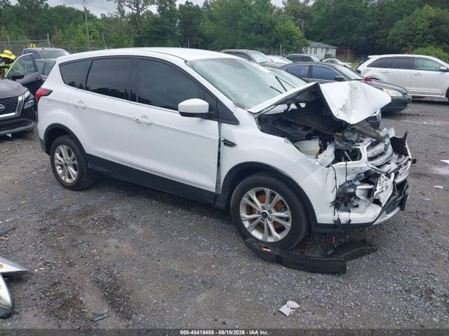 2019 FORD ESCAPE SE 1