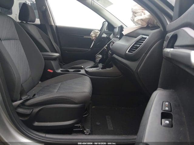 2025 KIA SELTOS LX 5
