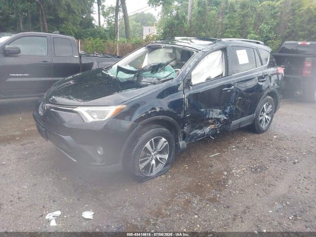 2018 TOYOTA RAV4 XLE 2
