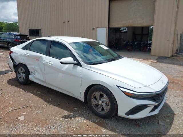 2024 HYUNDAI ELANTRA SE 1