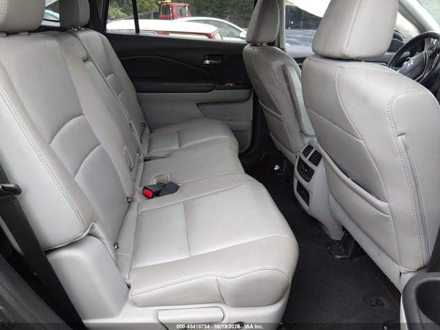 2017 HONDA PILOT EX-L 8
