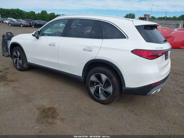 2024 MERCEDES-BENZ GLC 300 4MATIC SUV 3