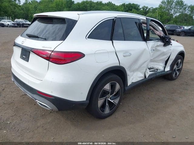2024 MERCEDES-BENZ GLC 300 4MATIC SUV 4