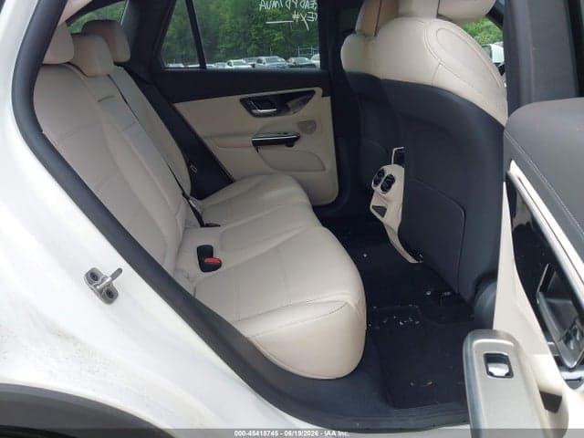 2024 MERCEDES-BENZ GLC 300 4MATIC SUV 8
