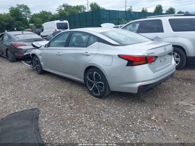 2023 NISSAN ALTIMA SR FWD 3