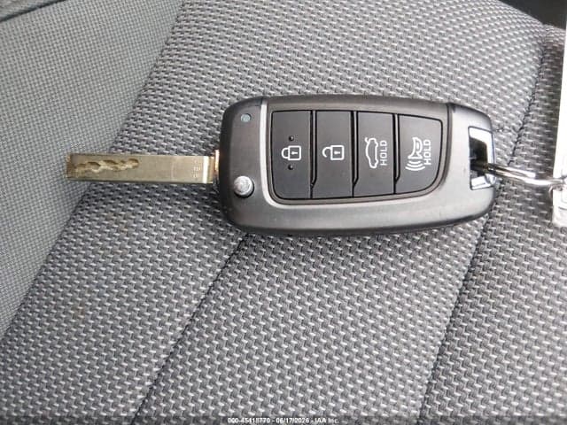 2021 HYUNDAI ELANTRA SE 11