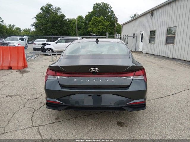 2021 HYUNDAI ELANTRA SE 19