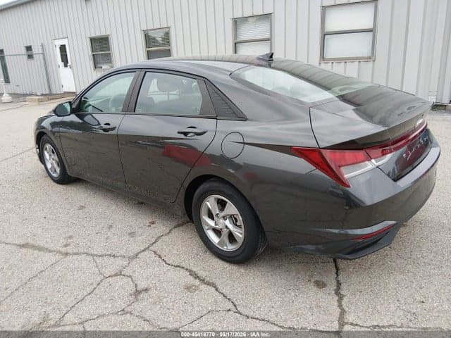 2021 HYUNDAI ELANTRA SE 3