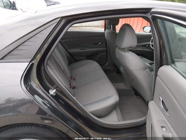 2021 HYUNDAI ELANTRA SE 8