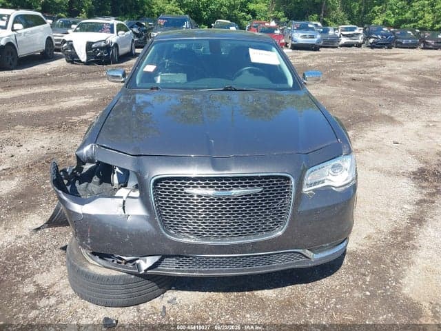 2018 CHRYSLER 300 LIMITED 11